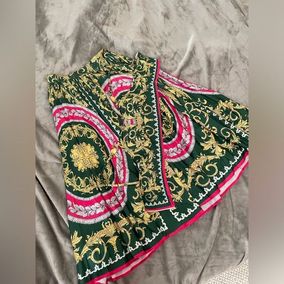 Versace Baroque Style Skirt Set!!! - Picture 9 of 10
